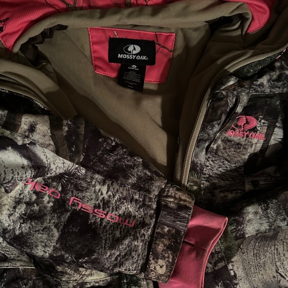 Mossy Oak Kids Camouflage Jacket with Pink Lining - Picture 2 of 6